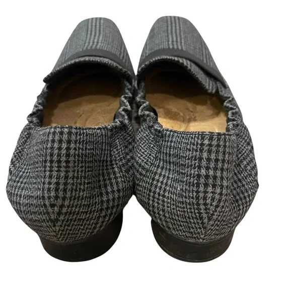 Women’s CLARKS Tilmont Eve Black and Gray Loafers Shoes - Picture 5 of 7